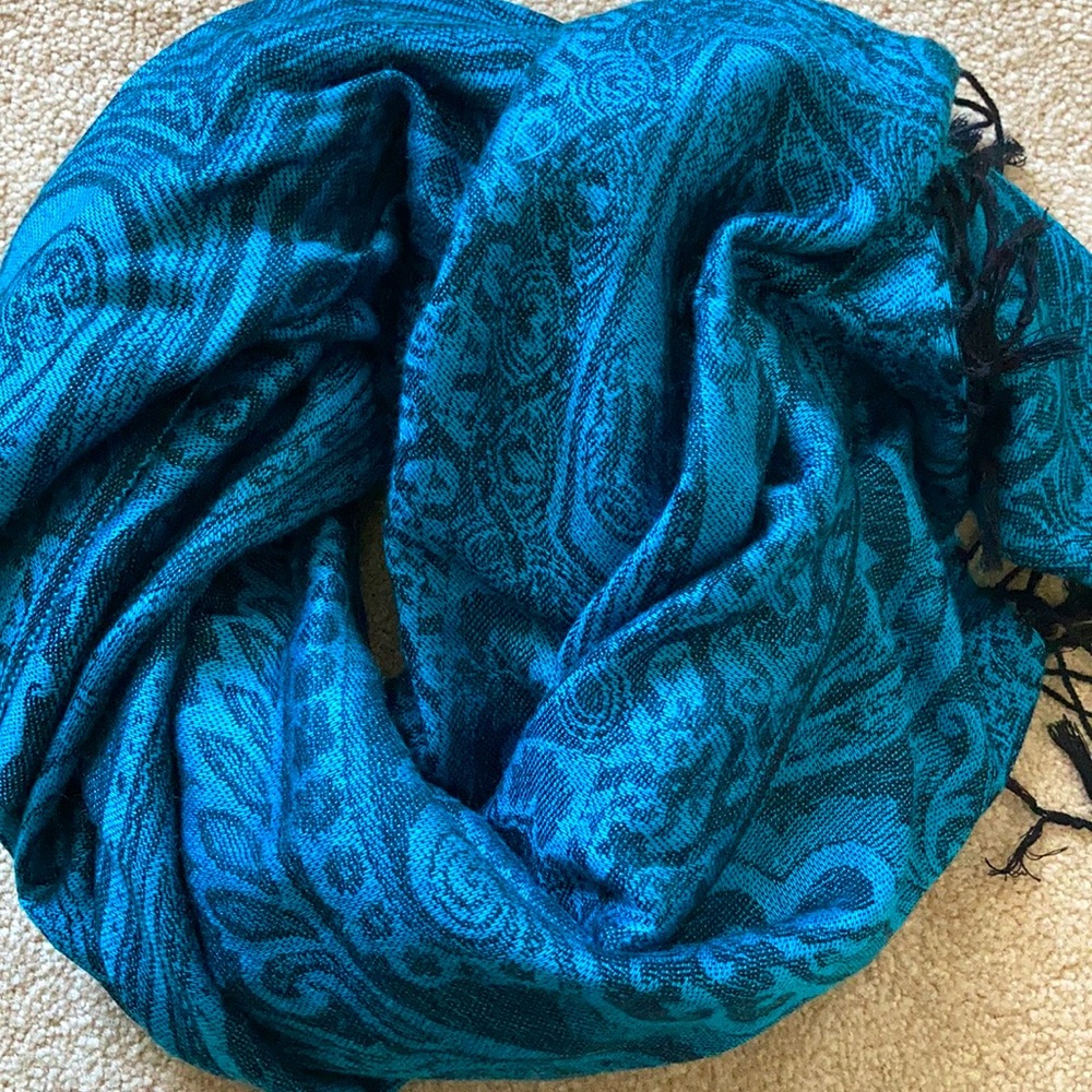 Blue scarf